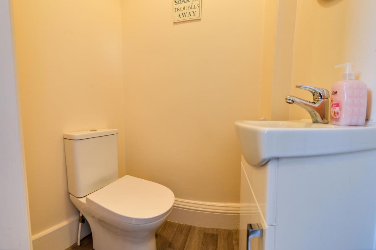 The Whitby Prospect, 2 Bed Apartment With Stunning Views, 2 Mins From Beach Exterior photo